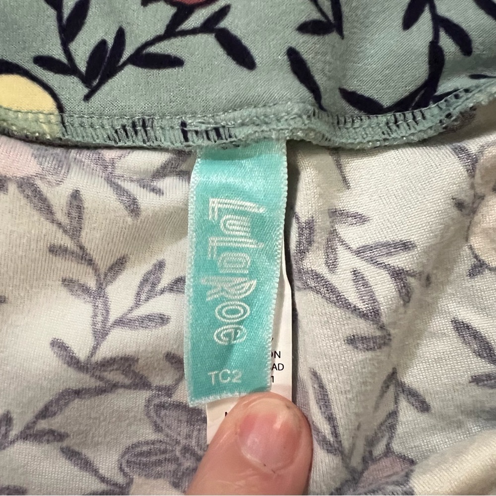 Lularoe Disney Minnie Mouse Leggings size TX/2 (20-26) - Picture 3 of 6
